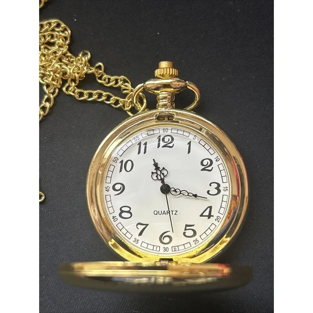 Unbranded gold tone